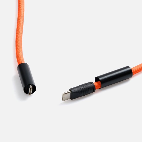 Кабель-ланьярд energyFlex Power Delivery 60 Вт, оранжевый Кабель-ланьярд energyFlex Power Delivery 60 Вт, оранжевый