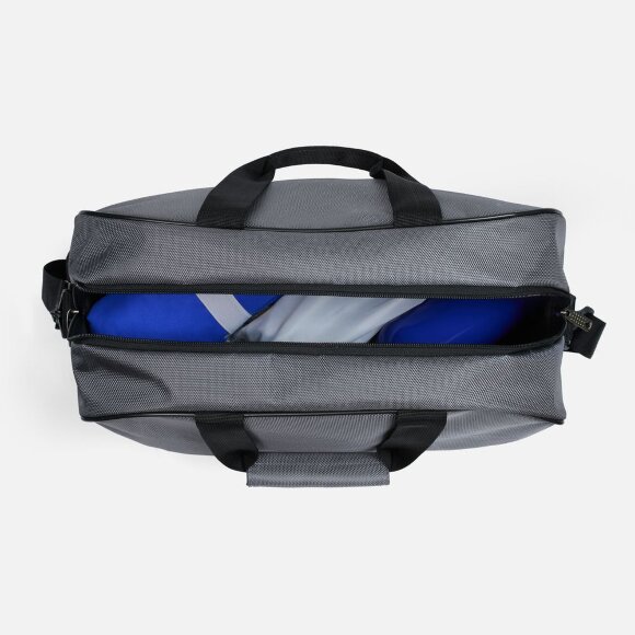 Спортивная сумка Atlantes, светло-серая с черным