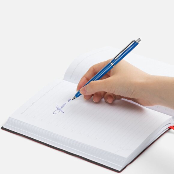 Ручка шариковая Classic, ярко-синяя Ручка шариковая Classic, ярко-синяя