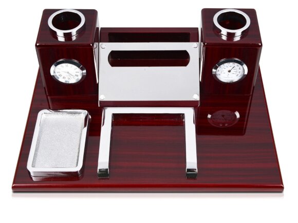 Настольный прибор Петронас: часы, термометр, подставки под ручки, визитки, скрепки, бумажный блок