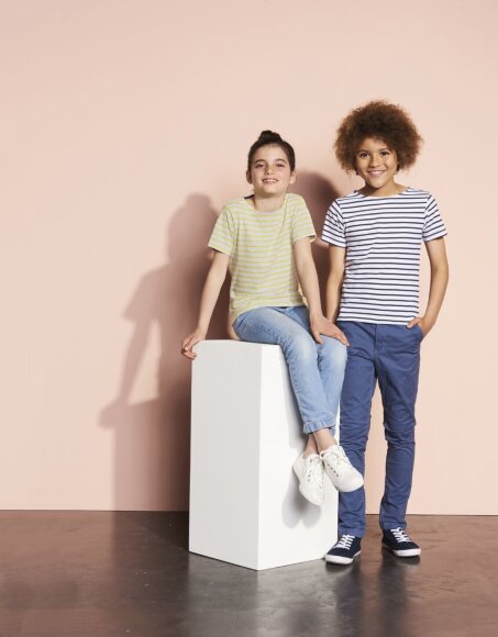 Футболка детская Miles Kids белая с красным Футболка детская Miles Kids белая с красным