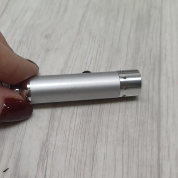 Брелок-фонарик Карабин, серебристый (Р) Брелок-фонарик Карабин, серебристый (Р)