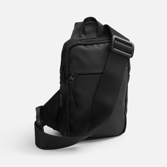 Спортивная кросс-боди сумка UrbanHike, черная Спортивная кросс-боди сумка UrbanHike, черная