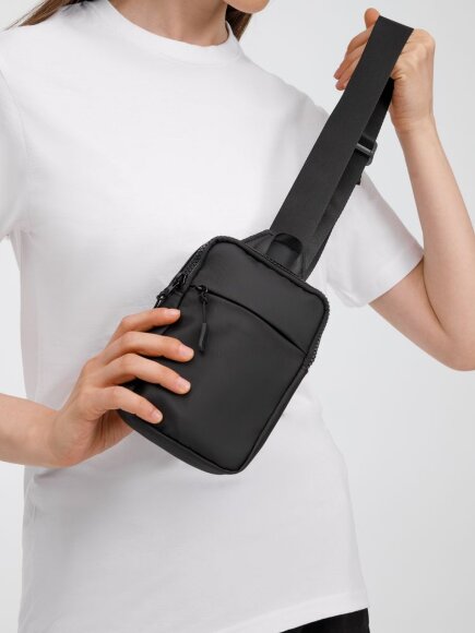 Спортивная кросс-боди сумка UrbanHike, черная Спортивная кросс-боди сумка UrbanHike, черная