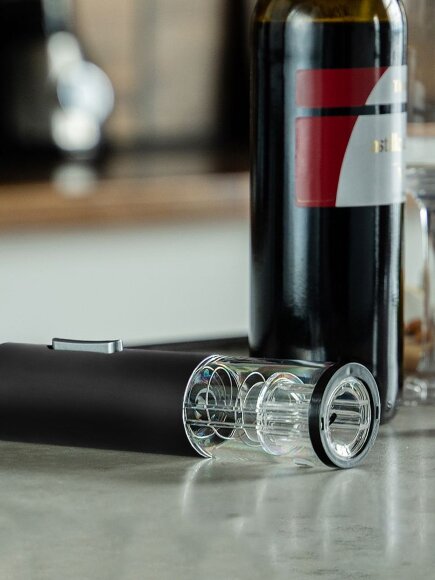 Электрический штопор с ножом для фольги Wine Diesel, черный Электрический штопор с ножом для фольги Wine Diesel, черный