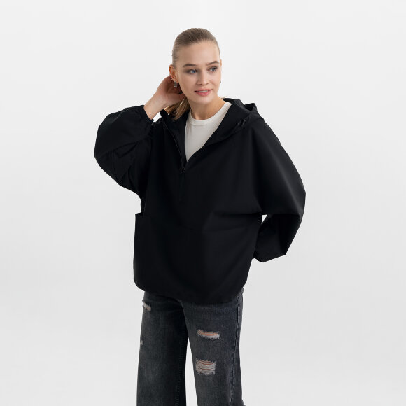 Ветровка (анорак) оверсайз унисекс RISSMAN, черная Ветровка (анорак) оверсайз унисекс RISSMAN, черная