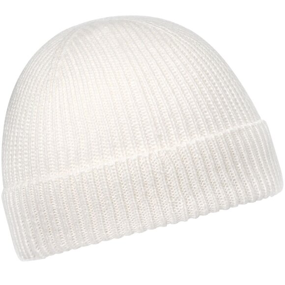 Шапка Bernard, молочно-белая (ванильная) Шапка Bernard, молочно-белая (ванильная)