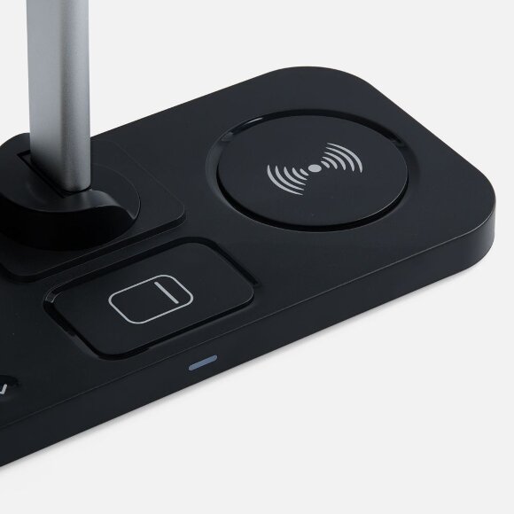 Настольная лампа с беспроводной зарядкой Power Light, черная Настольная лампа с беспроводной зарядкой Power Light, черная