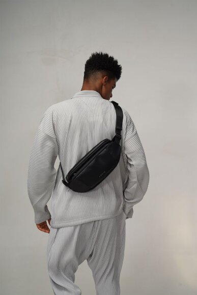 Сумка кросс-боди FlipSling, черная