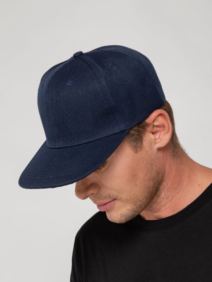 Бейсболка Snapback с прямым козырьком, темно-синяя Бейсболка Snapback с прямым козырьком, темно-синяя