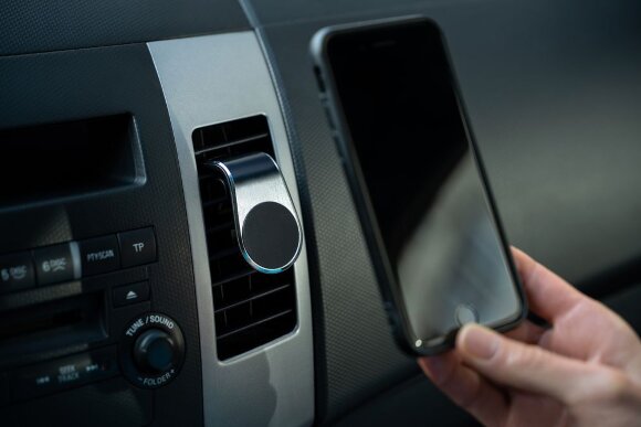 Магнитный держатель для смартфонов Pinch, серебристый Магнитный держатель для смартфонов Pinch, серебристый