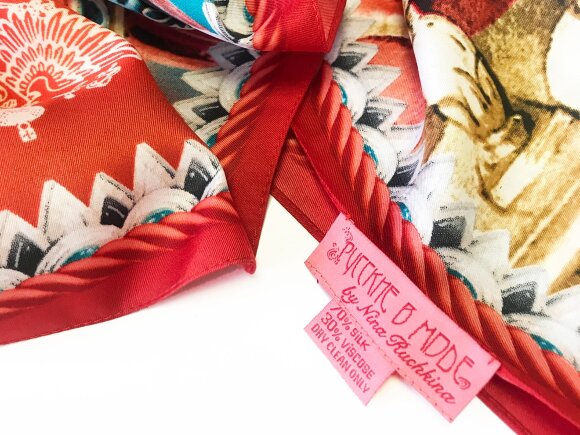 Платок Кремль - Москва - Фаберже Платок Кремль - Москва - Фаберже