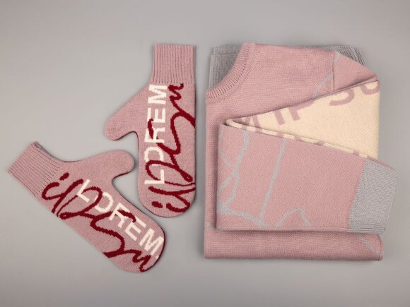 Свитер на заказ Tricksy Fint, полушерсть Свитер на заказ Tricksy Fint, полушерсть