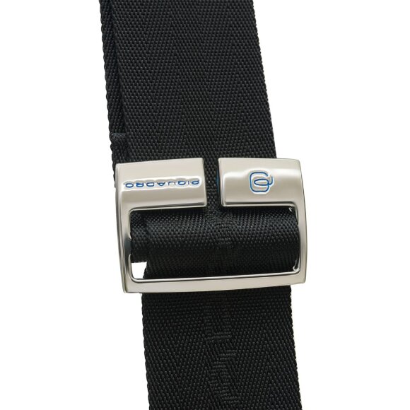 Сумка с отделением для ноутбука Piquadro Blue Square, черная Сумка с отделением для ноутбука Piquadro Blue Square, черная