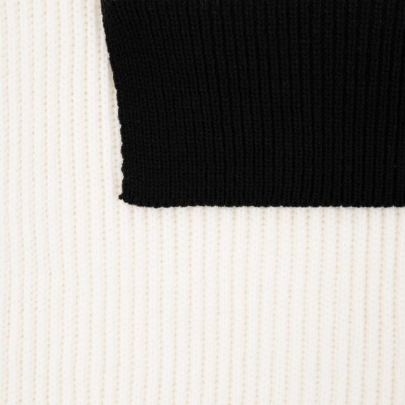 Шарф Snappy, белый с черным Шарф Snappy, белый с черным